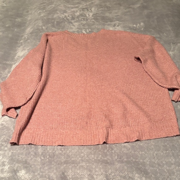 American Eagle Outfitters V-Neck Sweater in Soft Pink - Picture 4 of 4